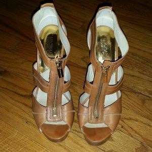 Michael Kors size 9 sexy leather heels
